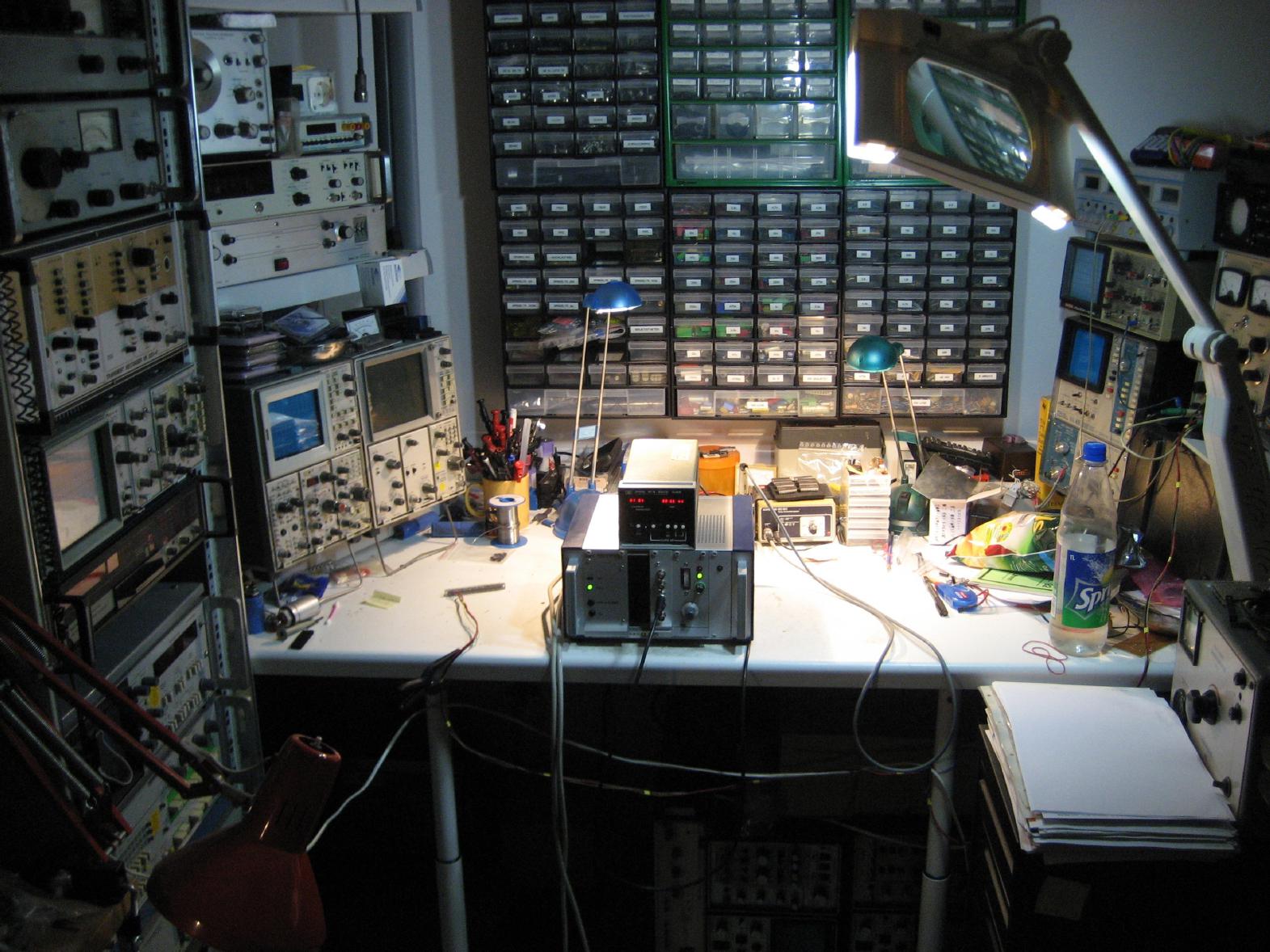 A homebrew rubidium oscillator clock